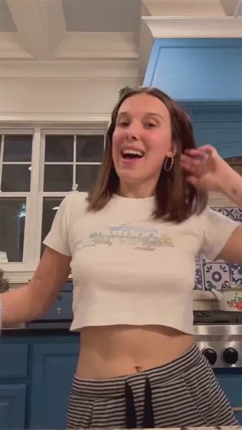 millie bobby brown big boobs|Millie Bobby Brown Stuns Braless In Her Kitchen With Sunflowers。